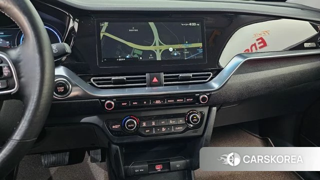 Kia Niro Plus 2022 Белый из Кореи, фото 5