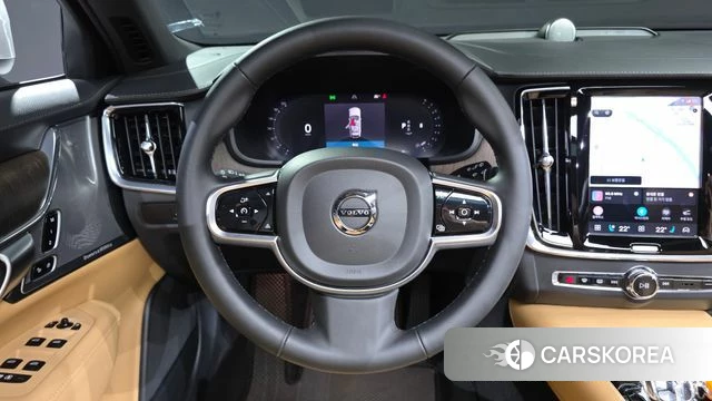 Volvo V90 Cross-Country 2024 Белый из Кореи, фото 5