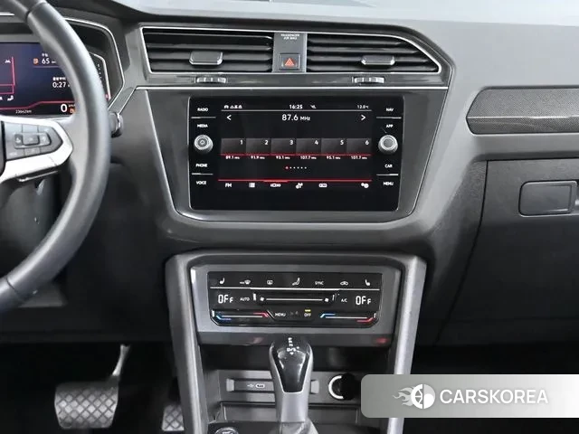 Volkswagen Tiguan second Generation 2022 Белый из Кореи, фото 5