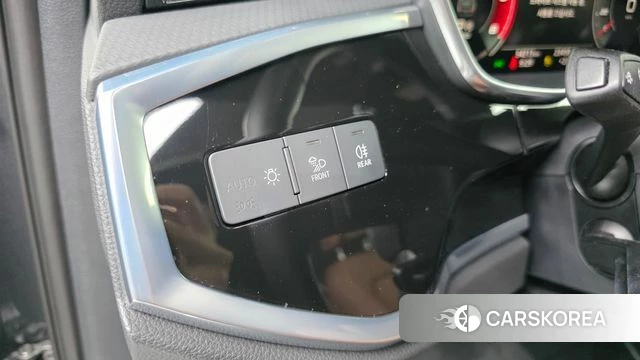 Audi Q3 (F3) 2022 Серый из Кореи, фото 5