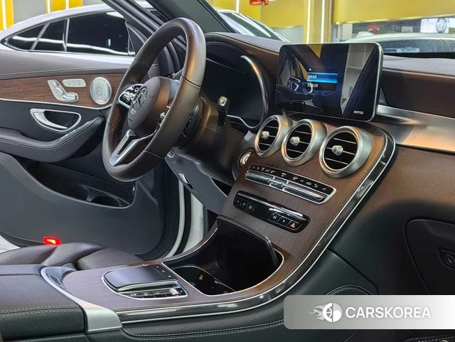 Mercedes-Benz GLC 2021 Белый из Китая, фото 5