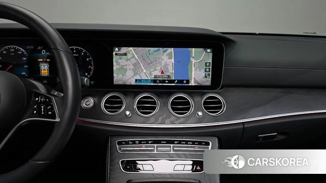 Mercedes-Benz E-Class W213 2023 Белый из Кореи, фото 5