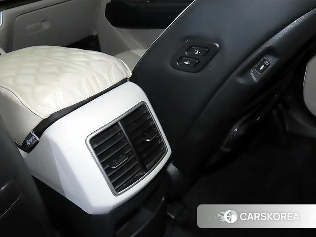 Kia Sportage 5th Generation 2024 Белый из Кореи, фото 5