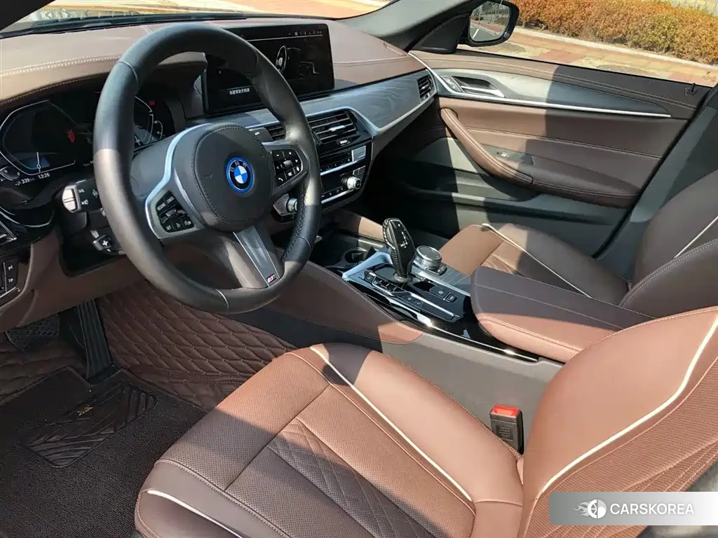 BMW 5 Series New Energy 2024 Черный из Китая, фото 5