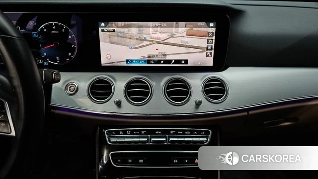 Mercedes-Benz E-Class W213 2021 Белый из Кореи, фото 5