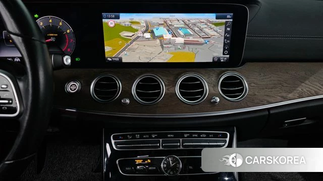 Mercedes-Benz E-Class W213 2020 Черный из Кореи, фото 5