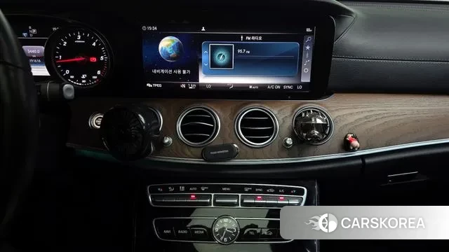 Mercedes-Benz E-Class W213 2019 Белый из Кореи, фото 5