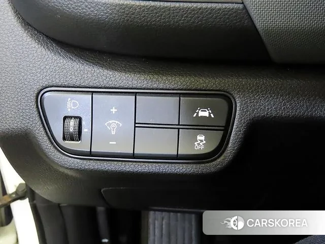 Kia Seltos 2022 Белый из Кореи, фото 5