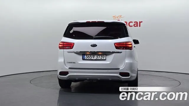 Kia The New Carnival id 2660978 из Кореи 5