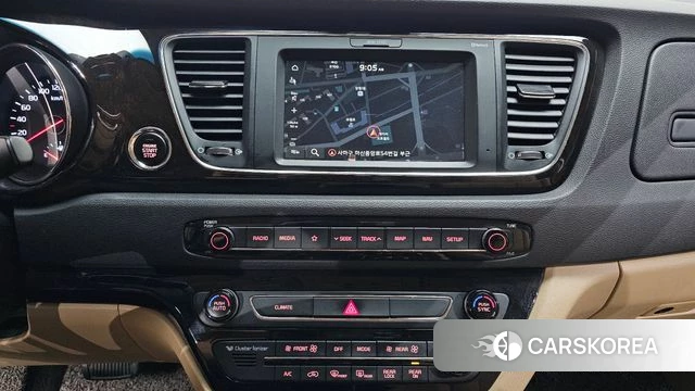 Kia The New Carnival 2019 Белый из Кореи, фото 5