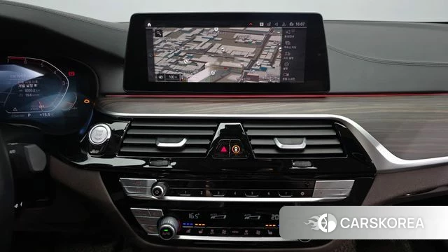 BMW 5 Series (G30) 2020 Белый из Кореи, фото 5