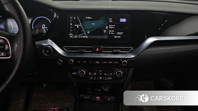 Kia Niro Plus 2023 Белый из Кореи, фото 5