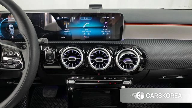 Mercedes-Benz A-Class W177 2019 Серебряный из Кореи, фото 5