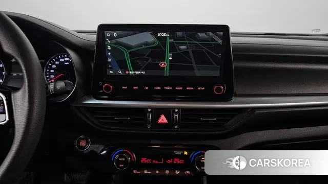 Kia The New K3 2nd generation 2021 Белый из Кореи, фото 5