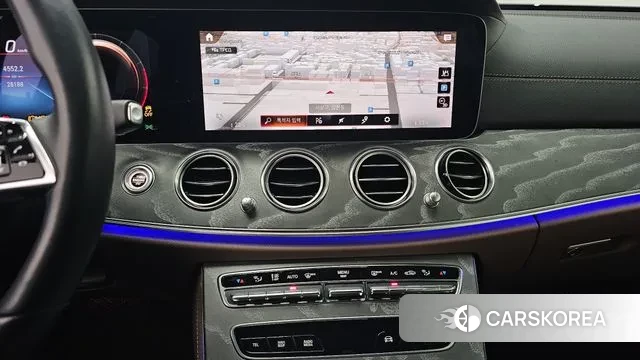 Mercedes-Benz E-Class W213 2022 Белый из Кореи, фото 5