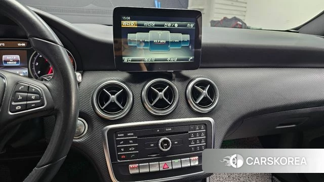 Mercedes-Benz A-Class W176 2018 Белый из Кореи, фото 5