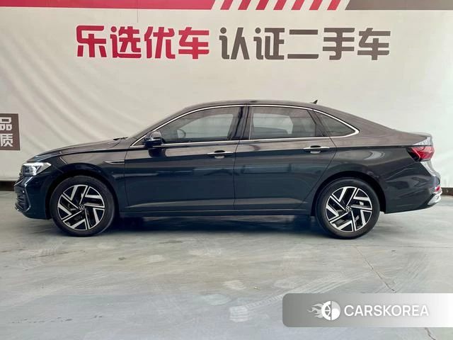 Volkswagen Sagitar 2023 Темно-серый из Китая, фото 5