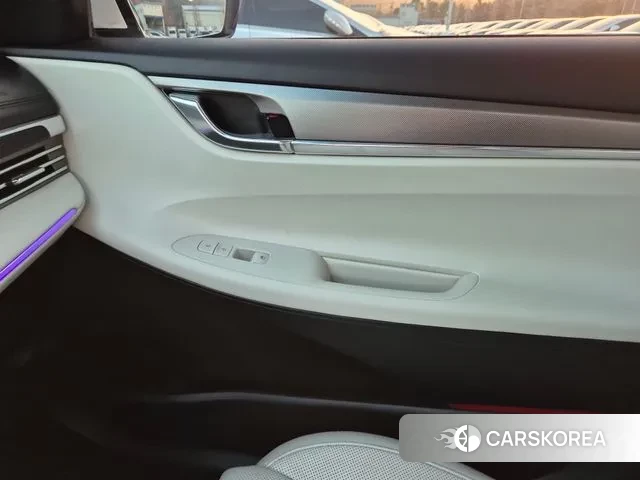Hyundai The New Grandeur IG Hybrid 2021 Белый из Кореи, фото 5