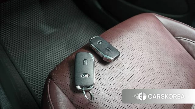 Kia Seltos 2021 Серый из Кореи, фото 5