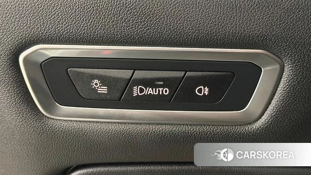 BMW X7 (G07) 2025 Белый из Кореи, фото 5