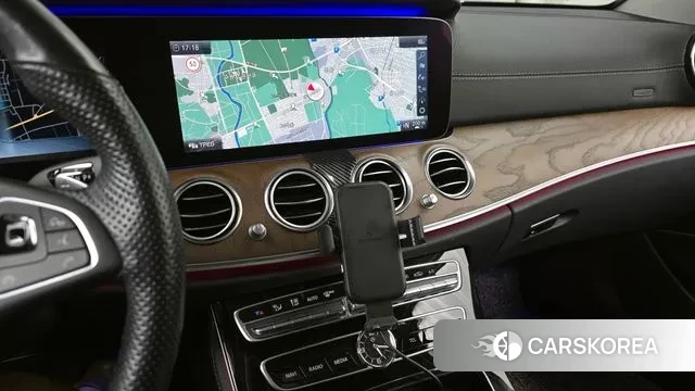 Mercedes-Benz E-Class W213 2018 Белый из Кореи, фото 5