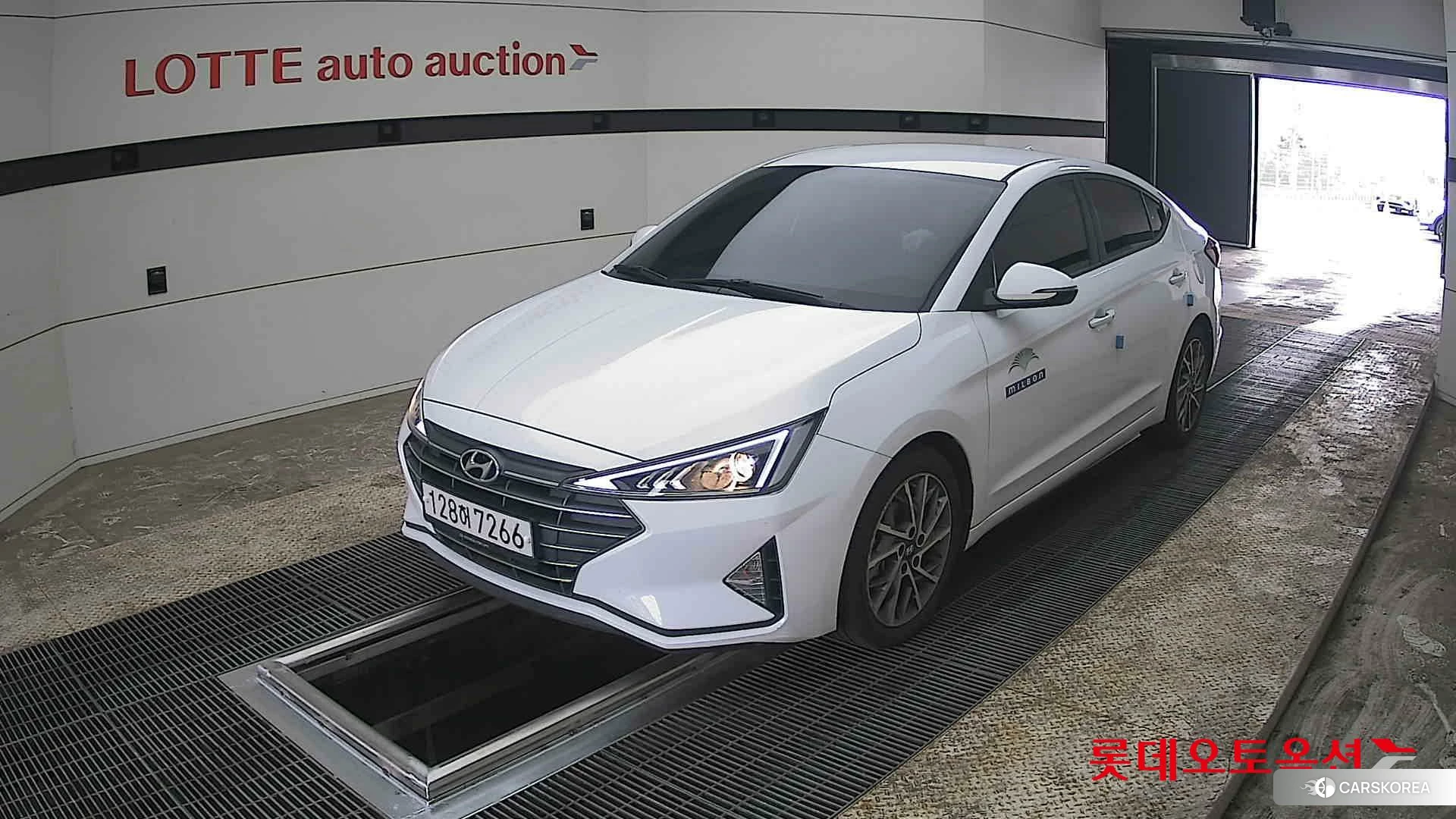 Hyundai Avante 2020 Polar White из Кореи, фото 5