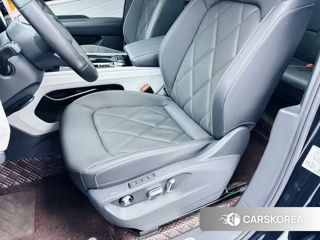 Volkswagen Tourang 2024 Черный из Китая, фото 5