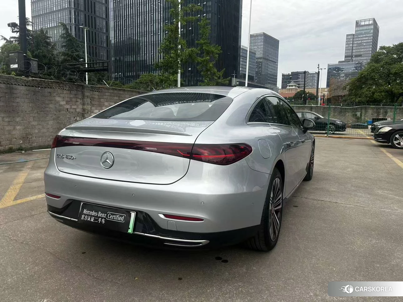 Mercedes-Benz EQS 2023 Серебристо-серый из Китая, фото 5