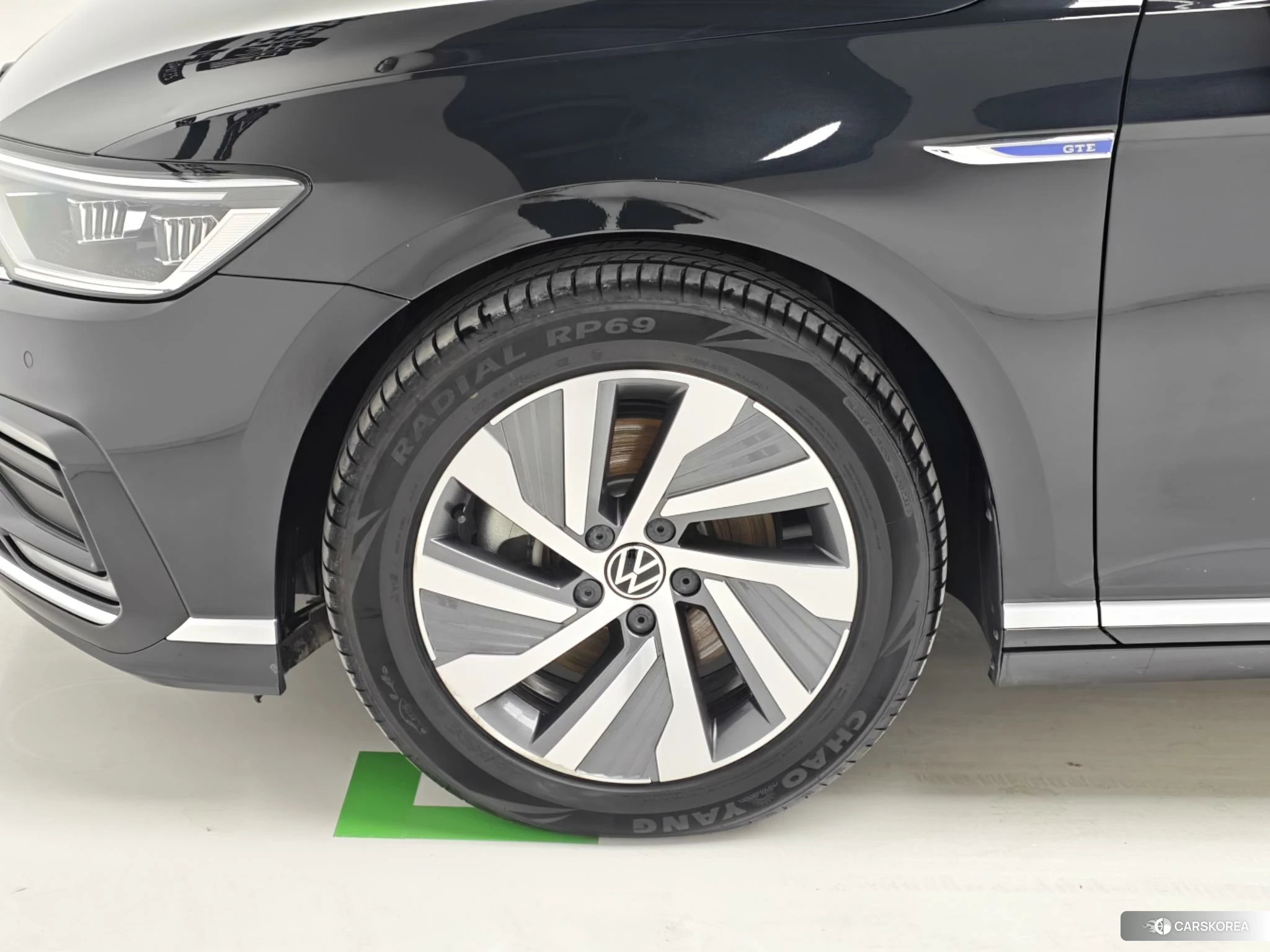 Volkswagen Magotan PHEV 2021 Черный из Китая, фото 5