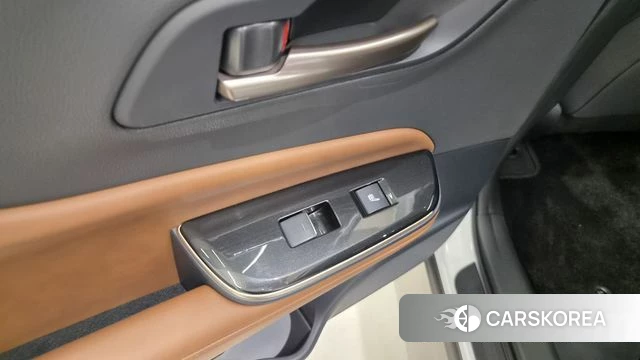 Toyota Crown Crossover 2025 Белый из Кореи, фото 5