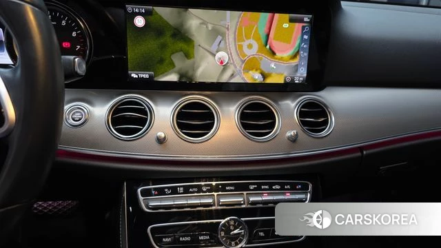Mercedes-Benz E-Class W213 2019 Белый из Кореи, фото 5