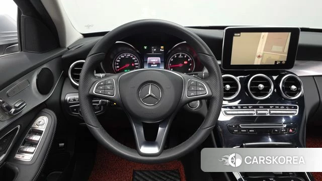 Mercedes-Benz C-Class W205 2018 Серебристо-серый из Кореи, фото 5
