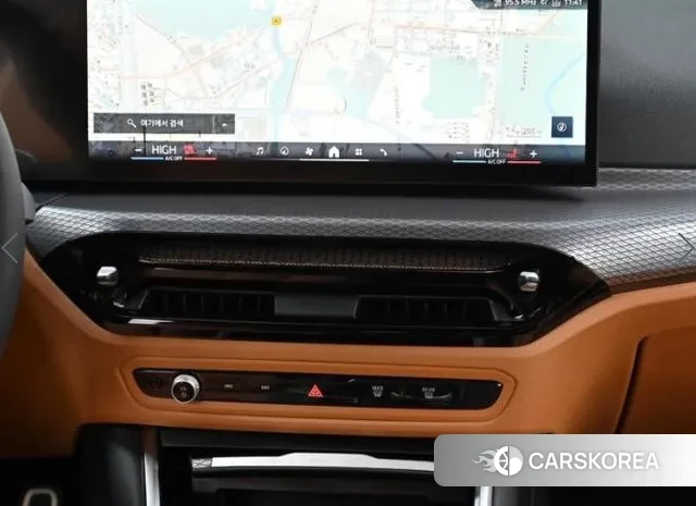 BMW 3 Series (G20) 2025 Белый из Кореи, фото 5