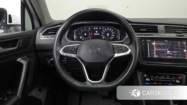 Volkswagen Tiguan second Generation 2021 Белый из Кореи, фото 5