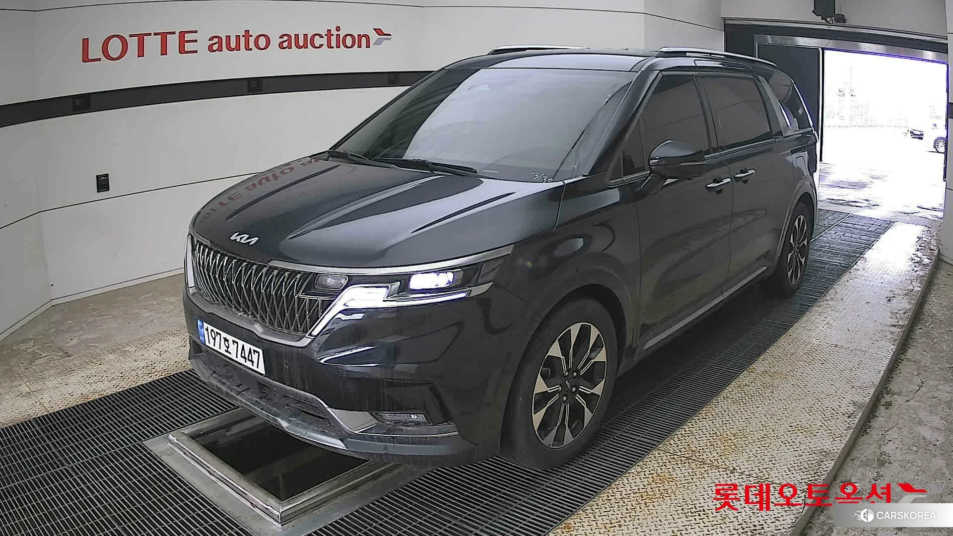 Kia Carnival 2022 Черный из Кореи, фото 5