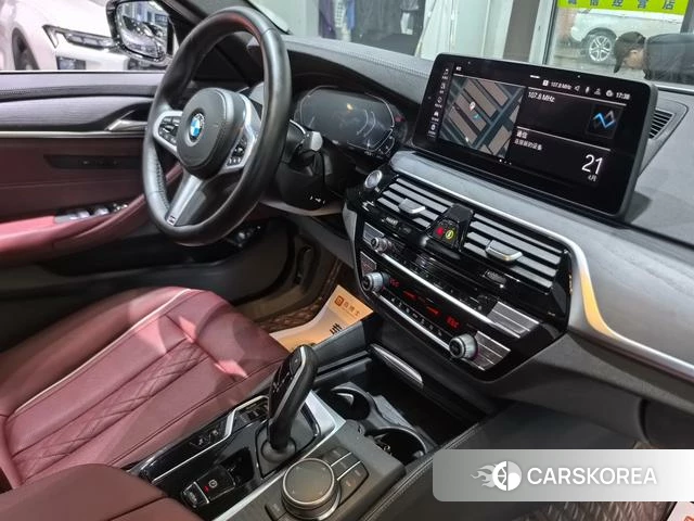BMW 5 series PHEV 2021 Белый из Китая, фото 5
