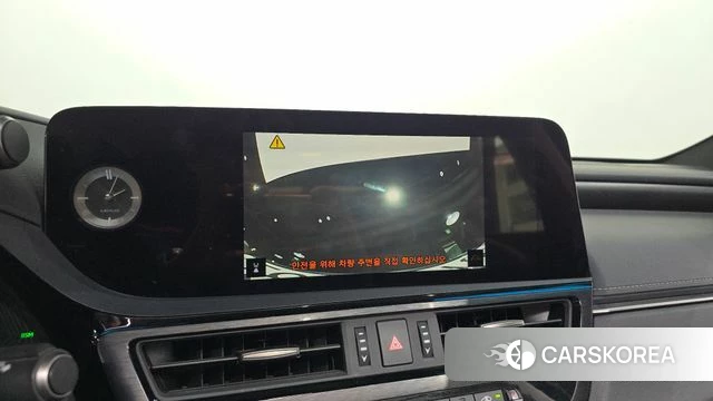 Lexus ES300h 7th generation 2022 Белый из Кореи, фото 5