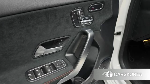 Mercedes-Benz A-Class W177 2025 Белый из Кореи, фото 5