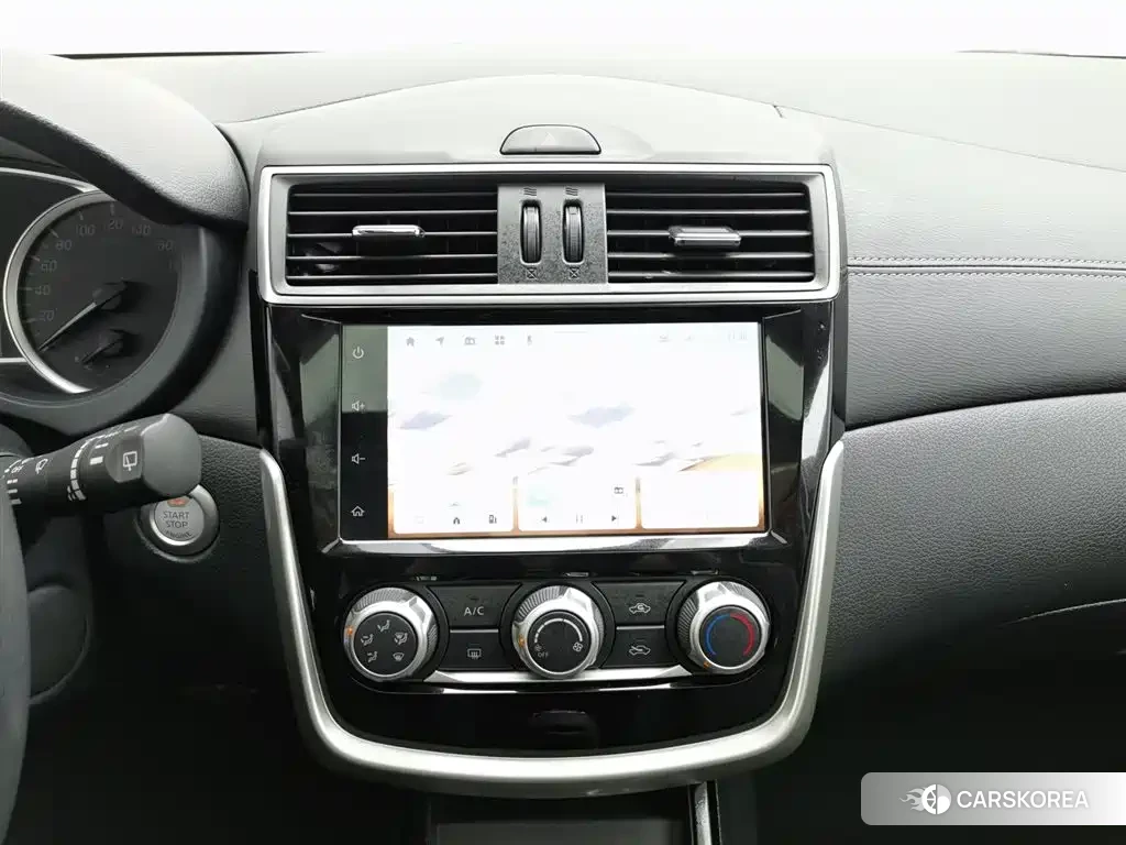 Nissan Tiida 2021 Белый из Китая, фото 5