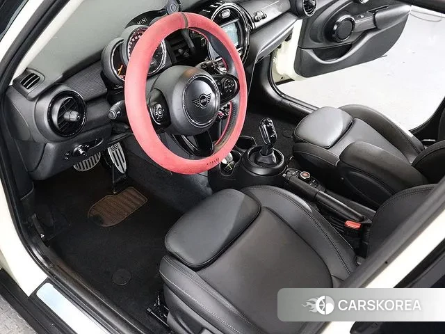 Mini Cooper 2020 Жемчужный цвет из Кореи, фото 5
