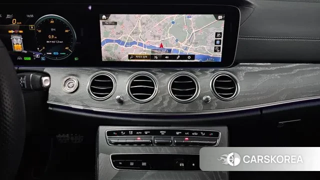 Mercedes-Benz E-Class W213 2022 Белый из Кореи, фото 5