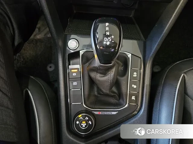 Volkswagen Tiguan second Generation 2023 Серый из Кореи, фото 5