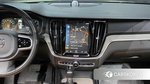 Volvo V60 Cross-Country 2nd Generation 2019 Серый из Кореи, фото 5