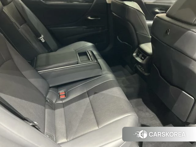 Lexus ES 2020 Белый из Китая, фото 5