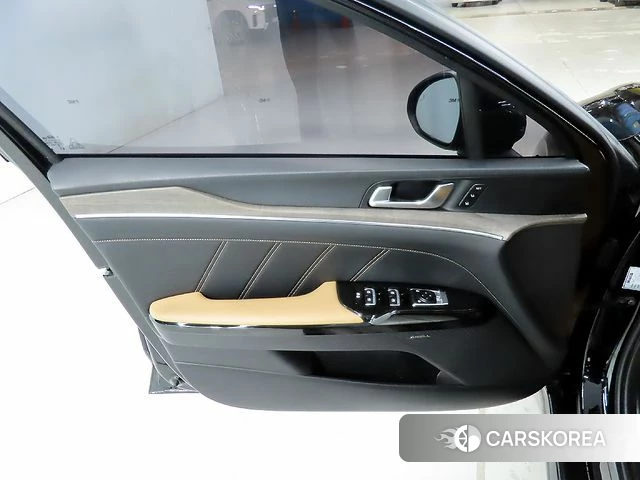 Kia K5 3rd generation 2021 Черный из Кореи, фото 5