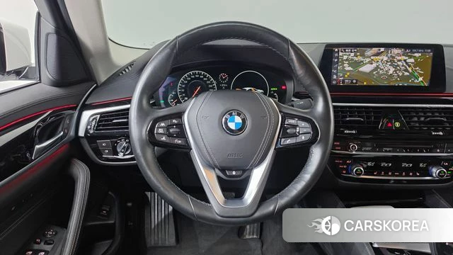 BMW 5 Series (G30) 2019 Белый из Кореи, фото 5