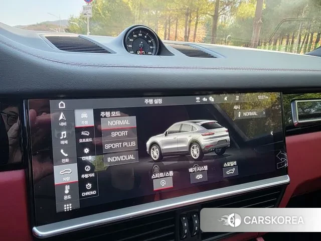 Porsche Cayenne (PO536) 2020 Черный из Кореи, фото 5