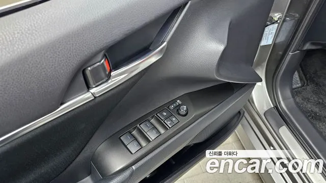 Toyota Camry (XV70) id 2717030 из Кореи 5