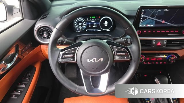 Kia The New K3 2nd generation 2022 Белый из Кореи, фото 5