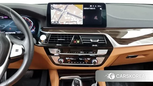 BMW 5 Series (G30) 2021 Белый из Кореи, фото 5